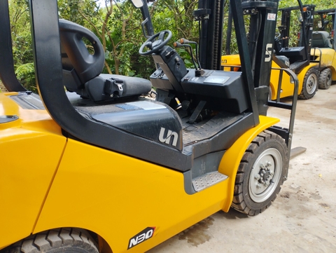 Xe nâng dầu UN FD30T-NJE1