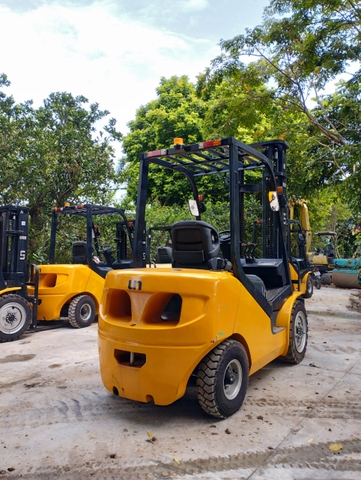 Xe nâng dầu UN FD35T-NJE1-302207092