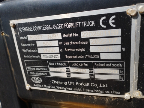 Xe nâng dầu UN FD25T