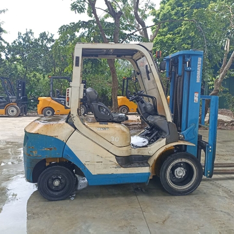 Komatsu FD30T-17-329308 sản xuất 2014