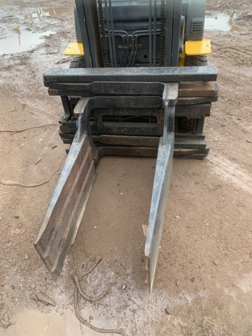 Komatsu FD25T-17-303573