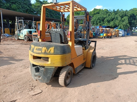 Xe nâng TCM FD25-02601