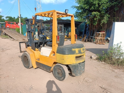 Xe nâng TCM FD25-02601