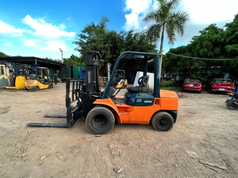 Xe nâng dầu toyota 7FD35-10468