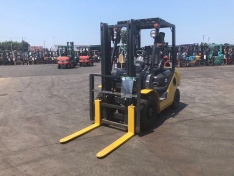 Xe nâng dầu komasu FD25C-17-339599