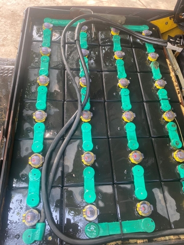 Xe nâng điện ngồi lái Komatsu FB15-12-832108