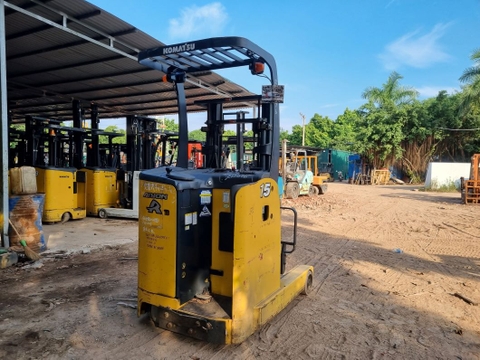 Xe đứng lái komatsu FB15RW-14-143993 bán hoặc cho thuê