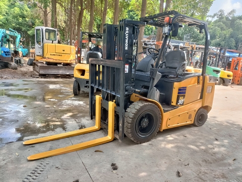 Xe nâng điện  Komatsu FE30-1-301966 chức năng chui công dịch giá