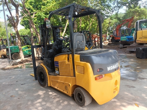 Xe nâng điện  Komatsu FE30-1-301966 chức năng chui công dịch giá