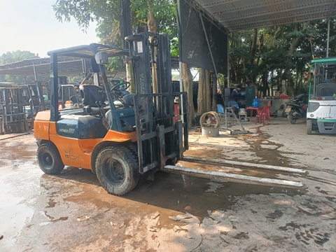 Toyota 7FD30-17240
