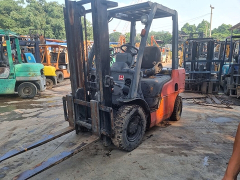 Nissan KDN-Y1F2A25-000687