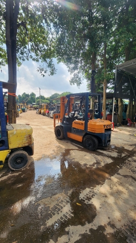 Toyota 5FD25-53220 gật gù lốp đôi số sàn