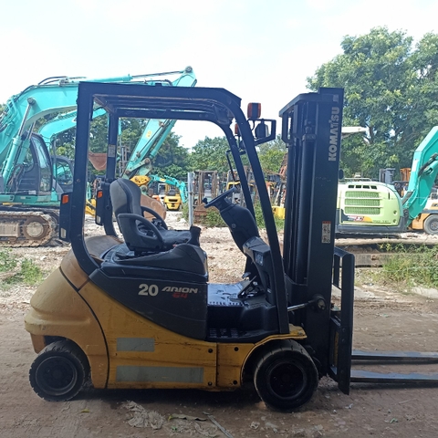 XE NÂNG ĐIỆN 2 TẤN KOMATSU FB20-12 -845454