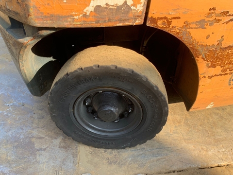 Toyota 7fd25 - 13843