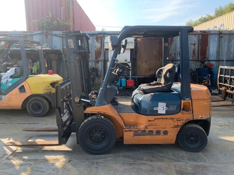 Toyota 7fd25 - 13843