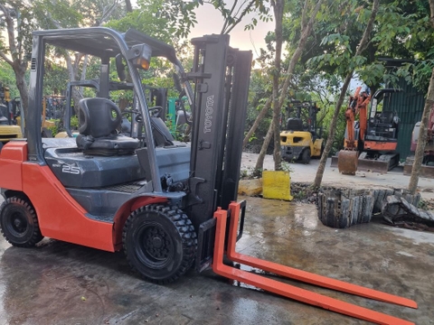 Xe nâng toyota  52-8FD25-34206