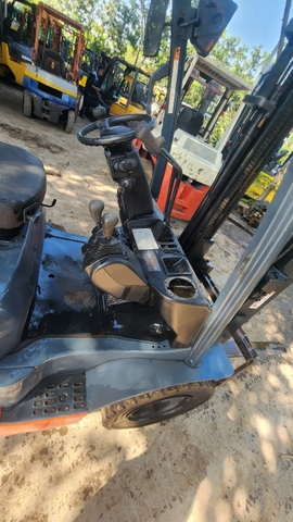 Toyota 8fd25 - 30504