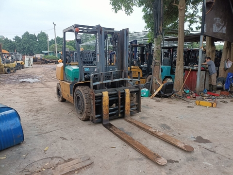 Komatsu FD40W-111540