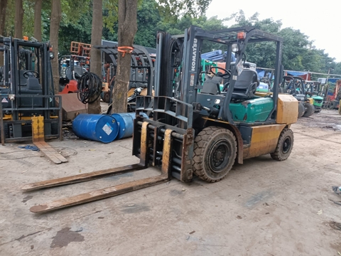 Komatsu FD40W-111540