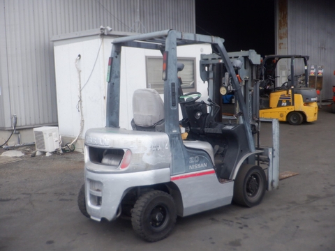 Nissan YL02A20-005660