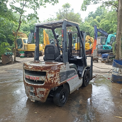 Nissan Y1F2A25-004057