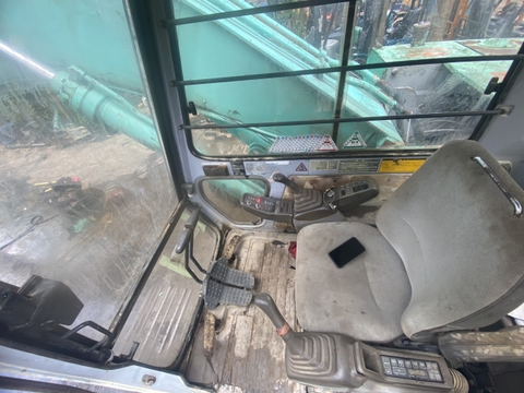 Hitachi EX200-2 147-65939 (máy xúc)