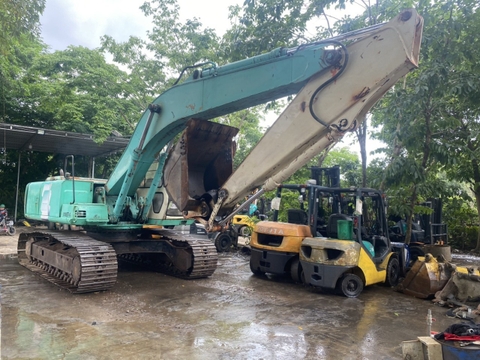 Hitachi EX200-2 147-65939 (máy xúc)