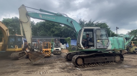 Hitachi EX200-2 147-65939 (máy xúc)