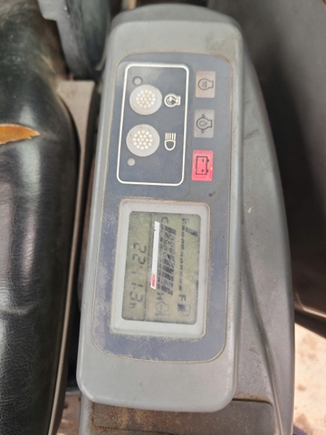 Hiatachi ZX55UR-10755