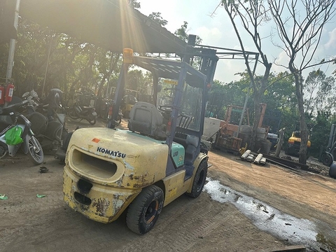 Komatsu FD30T-12/M151A-512637