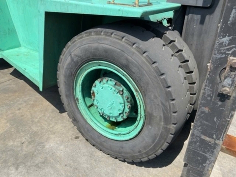 Mitsubishi FD90/F32-50008