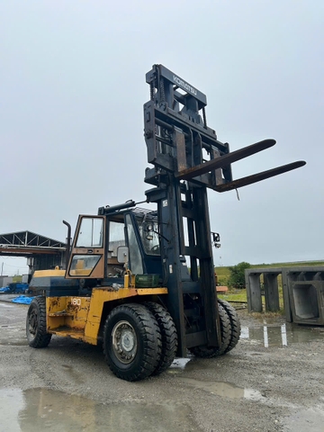 Komatsu FD180-5/2056