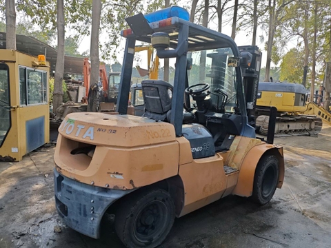 Toyota 02-7FD35/7FDK40-17010