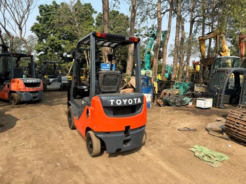 Toyota 02-8FD15/8FD15-11403