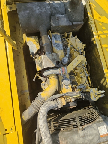 Máy xúc đào bánh xích komatsu PC200-6-85050