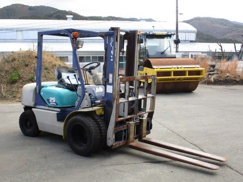 Komatsu FD25W-14- 562651