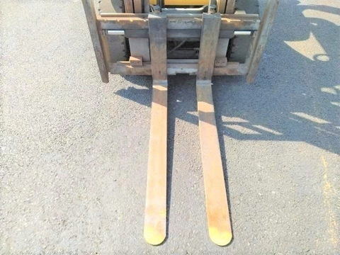 Komatsu 15T-21/208259