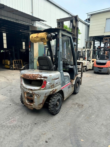 Nissan YL02/YL02-004637