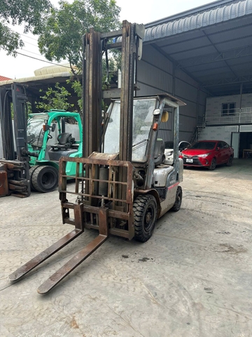 Nissan YL02/YL02-004637