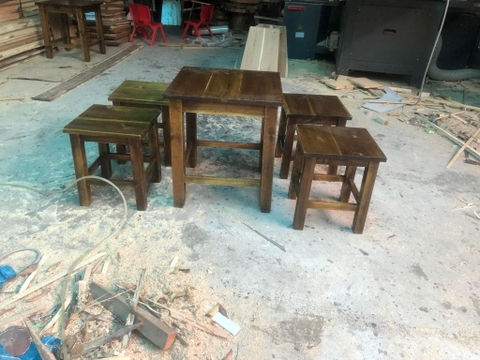 Bàn ghế cafe 40x40cm phun màu óc chó