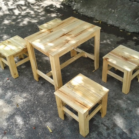 BÀN GHẾ CAFE 1 BÀN 4 GHẾ VUÔNG