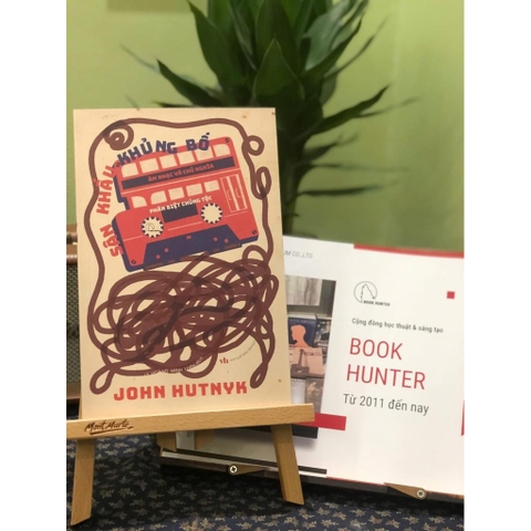 Sân Khấu Khủng bố (Chủ đề: Phê phán văn hóa đại chúng) - BHT 190k