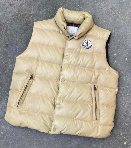 MONCLER PUFFER VEST JACKET