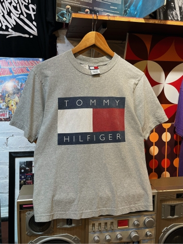 TOMMY HILFIGER TEE