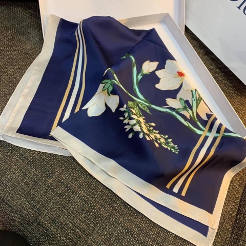 Khăn lụa vuông VT-155