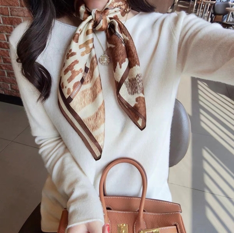 Khăn lụa vuông VT-056