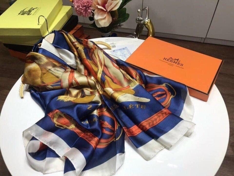 Khăn lụa hoa cao cấp LHH-001