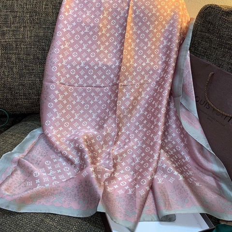 Khăn lụa hoa cao cấp LHH-029