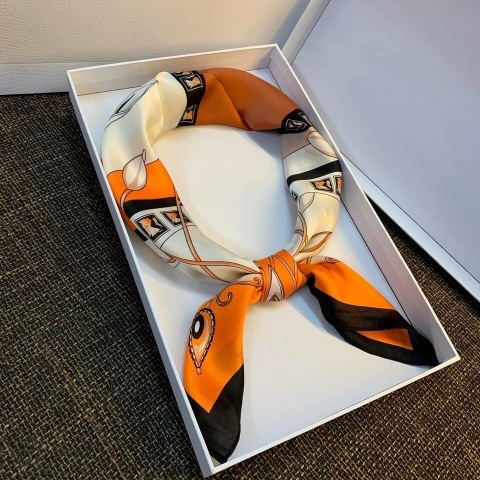 Khăn lụa vuông VT-110