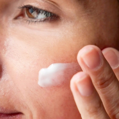 Bioelements Remineralist Daily Moisture – Kem Dưỡng Khoáng Chất Cấp Ẩm Và Bảo Vệ Da Trước Ô Nhiễm